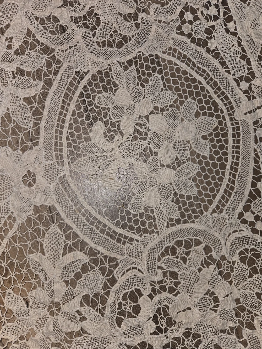 Vintage Floral Crochet Lace Tablecloth - Cream 86